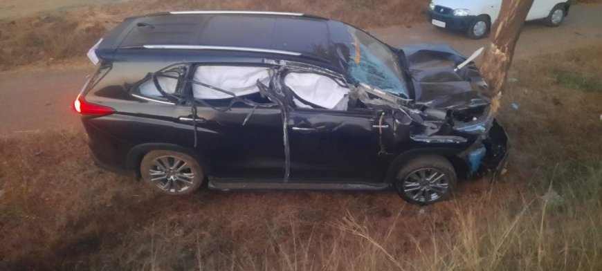 Karnataka Minister's Toyota Innova Crashes Into Tree, Taken To Hospital