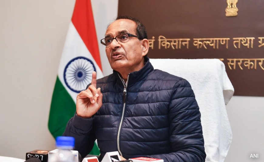 "Cheating Passengers": Shivraj Chouhan Slams Air India Over "Broken" Seat