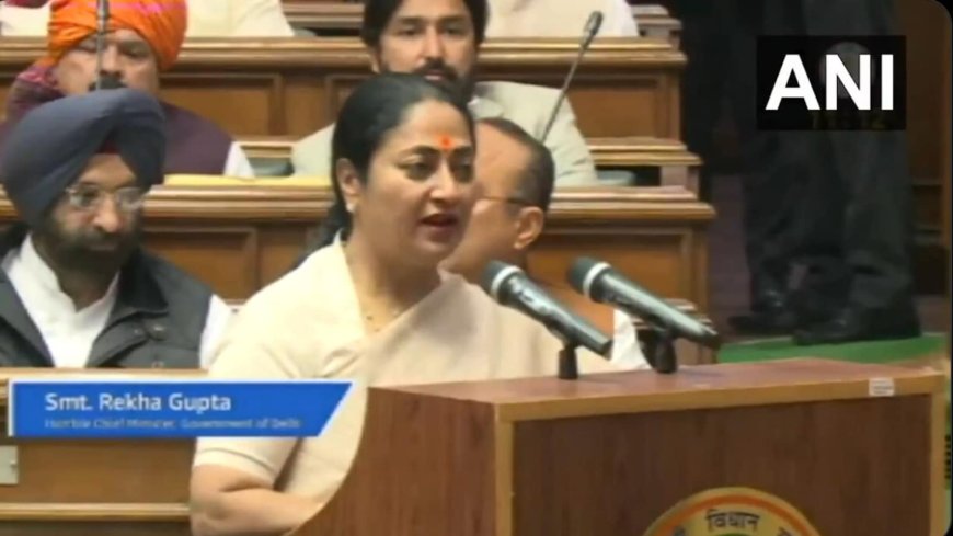 Delhi's newly elected CM, Rekha Gupta, takes oath as Member of Legislative Assembly | Watch