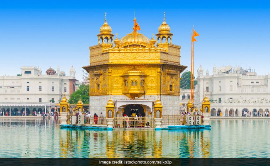 5 Injured As Man Attacks People With Iron Pipe At Golden Temple In Amritsar