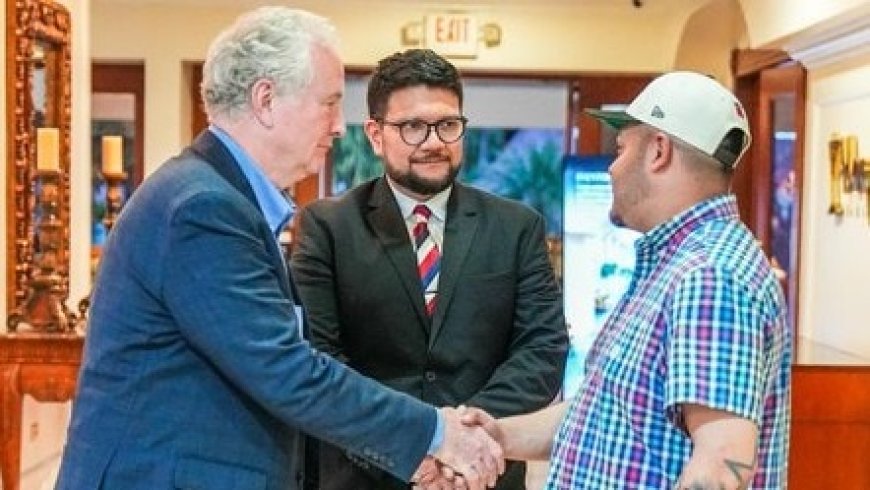 Democrat Senator under fire for meeting wrongly deported man in El Salvador