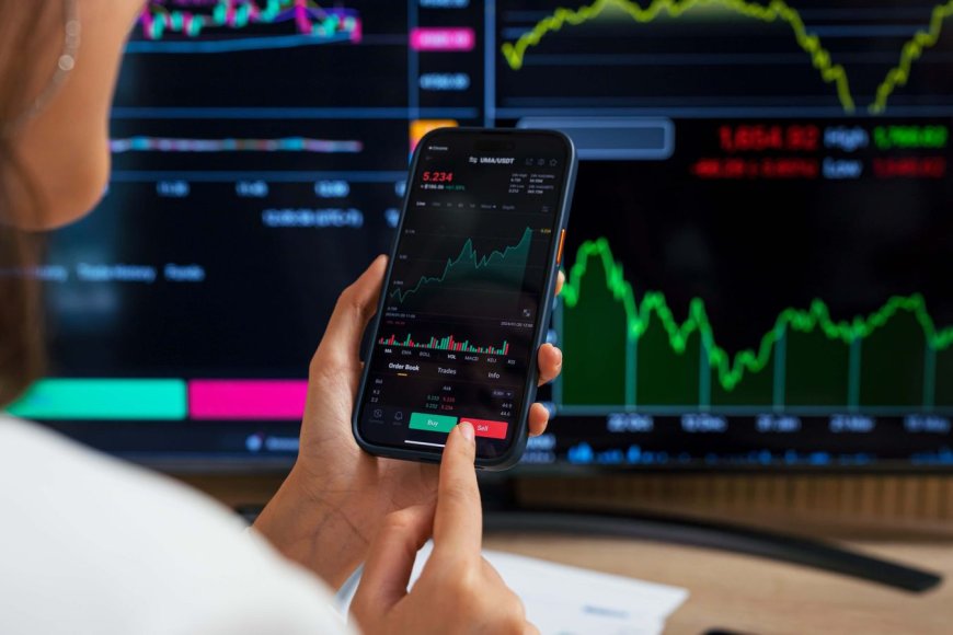 7 Top Stock Brokers In India By Active Clients