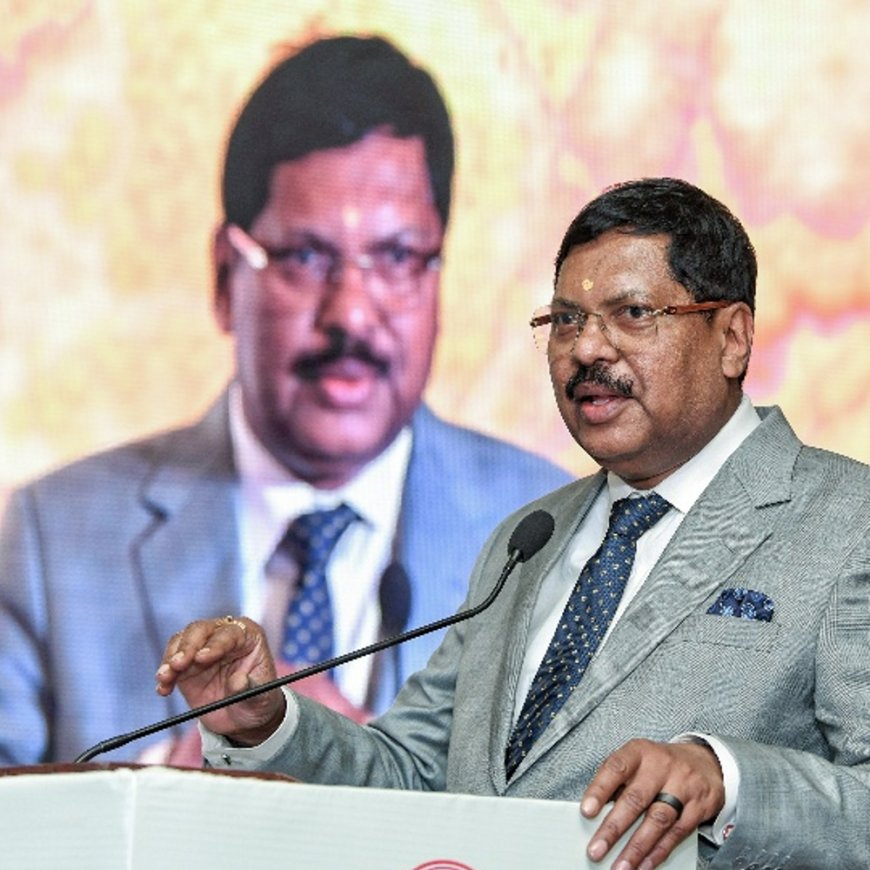 CJI गवई बोले- जज जमीनी हकीकत नजरअंदाज नहीं कर सकते:बार काउंसिल के इवेंट में कहा- न्यायपालिका का लोगों से दूरी बनाए रखना असरदार नहीं