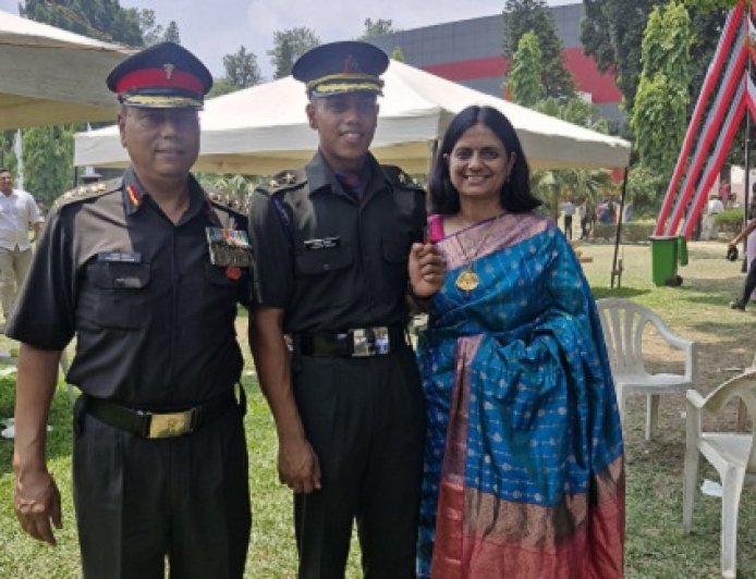 अल्मोड़ा के तोषित लोहनी: पिता के नक्शेकदम पर चलते हुए बने सेना में लेफ्टिनेंट