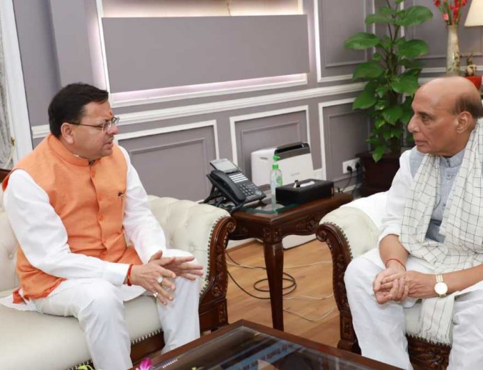 मुख्यमंत्री धामी ने राजनाथ सिंह से मिलकर राज्य के विकास के लिए महत्वपूर्ण पहल की