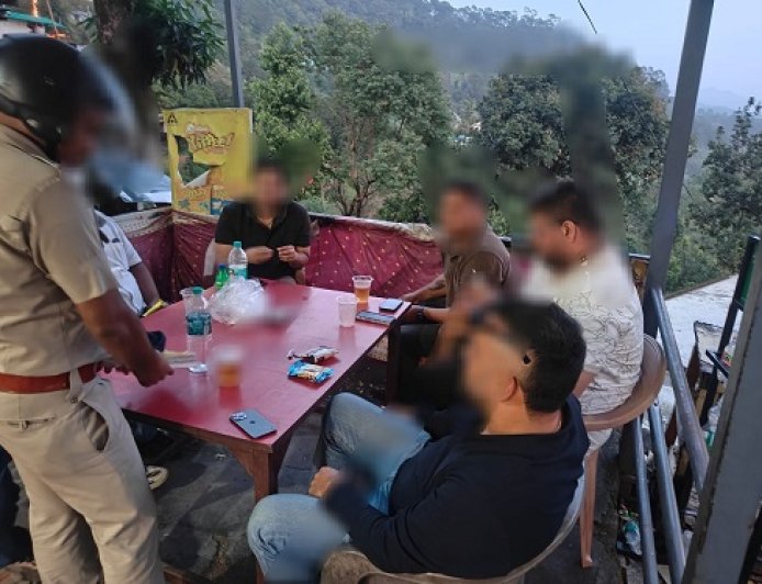 हल्द्वानी : सार्वजनिक स्थलों पर शराब पीने वालों के खिलाफ बड़ा कार्रवाई, 261 लोगों पर जुर्माना