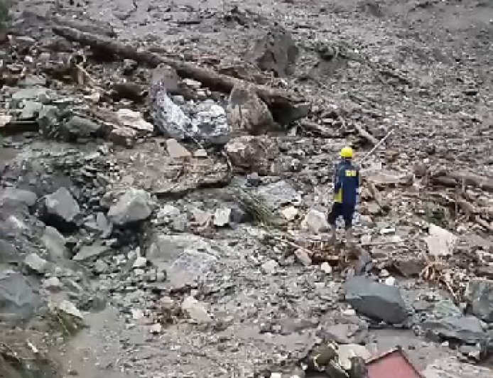 उत्तराखंड में बादल फटने से भारी तबाही, उत्तरकाशी में 9 लोग लापता