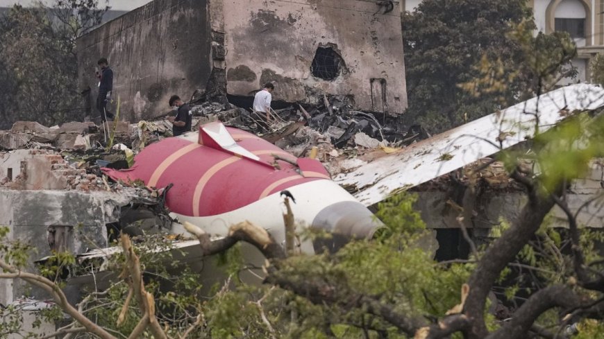हादसे के 28 घंटे बाद Black Box बरामद, Boeing Dreamliner पर सख्त गाइडलाइंस... प्लेन क्रैश के बड़े अपडेट्स