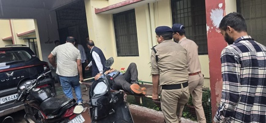भीमताल : खाई में जा गिरा अनियंत्रित डंपर, चालक सुशीला तिवारी रेफर