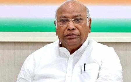 कांग्रेस के राष्ट्रीय अध्यक्ष मल्लिकार्जुन खरगे की बैठक में एकजुटता का आह्वान, भाजपा पर गंभीर आरोप