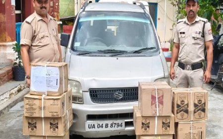 अल्मोड़ा: पुलिस के कार्रवाई के दौरान अवैध शराब पकड़ने वाला चालक हुआ फरार