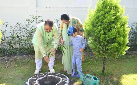 कृषि मंत्री गणेश जोशी ने वृक्षारोपण कर दी पर्यावरण की सुरक्षा का संदेश