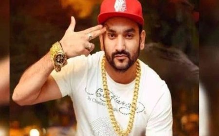 फायरिंग के बाद वृंदावन पहुंचे सिंगर राहुल फाजिलपुरिया, बांके बिहारी के दर्शन कर प्रेमानंद महाराज से लिया आशीर्वाद