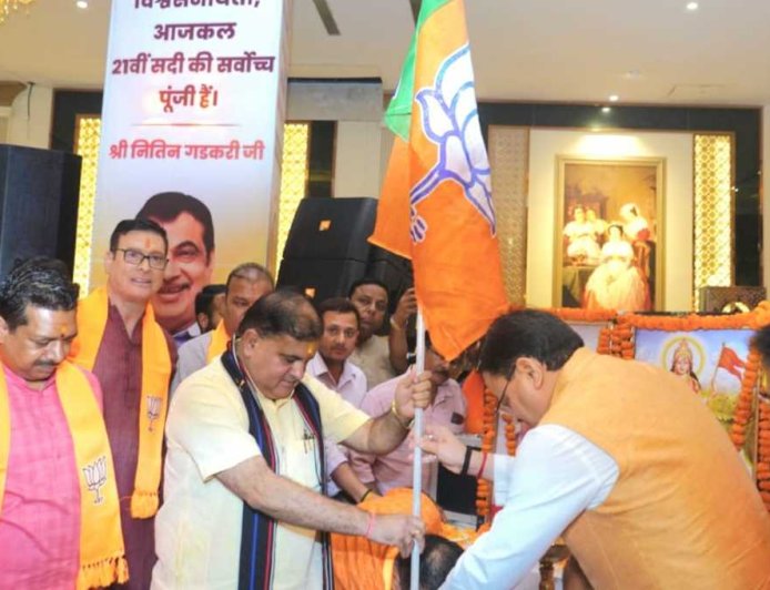 महेंद्र भट्ट को सर्व सम्मति से उत्तराखंड भाजपा अध्यक्ष बनाया गया