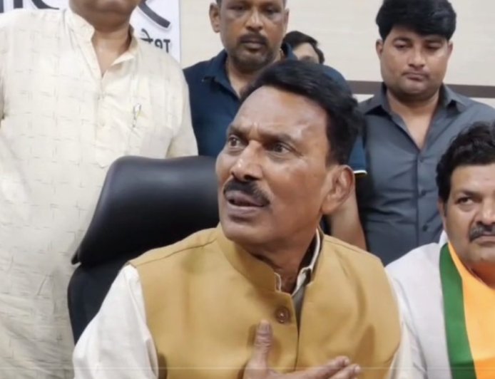 ग्वालियर में चेतकपुरी सड़क की कबूलनामा: मंत्री तुलसी सिलावट की बयानबाज़ी ने बढ़ाई विवाद की लहर