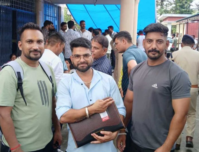 उत्तराखंड पंचायत चुनाव: 63,000 से अधिक नामांकन, प्रधान पद पर जबरदस्त प्रतिस्पर्धा