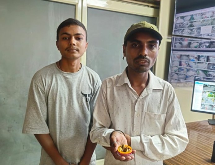 खोये हुए जेवर लौटाने पर भगवत का नैनीताल पुलिस को धन्यवाद