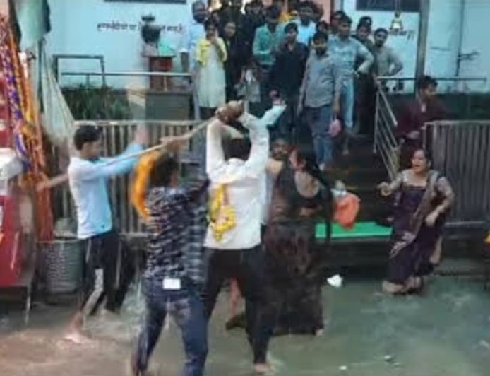 खाटूश्याम मंदिर में श्रद्धालुओं पर लाठी-डंडों से हमला: बढ़ती हिंसा पर चिंता