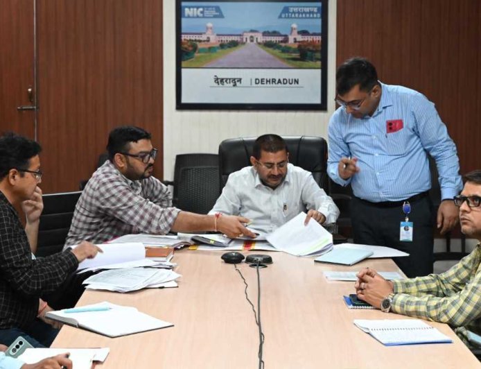 मोबाइल टॉवर के लिए स्ट्रक्चर स्टेबिलिटी सर्टीफिकेट अनिवार्य, जानिए कारण