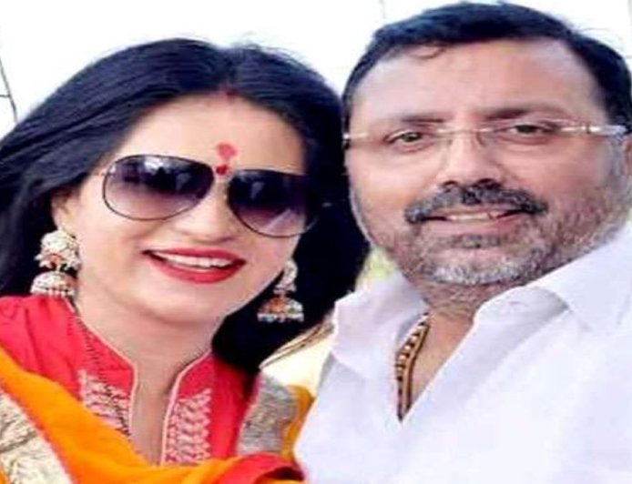 झारखंड के बीजेपी सांसद निशिकांत दुबे और पत्नी अनामिका के खिलाफ FIR, 47वां मुकदमा