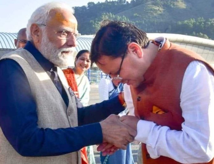 मुख्यमंत्री धामी ने प्रधानमंत्री मोदी को दूसरे सबसे लंबे कार्यकाल की सफलतापूर्ण पारगमन पर दी शुभकामनाएँ