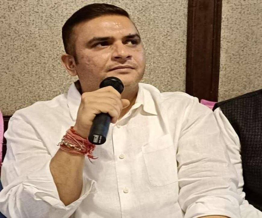 लाल निशान पर विधायक सुमित ह्रदयेश ने कसा तंज, कही यह बात