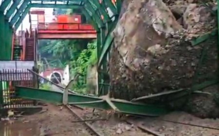 हरिद्वार में भूस्खलन: रेल ट्रैक बाधित, ट्रेन संचालन पर लगा ब्रेक