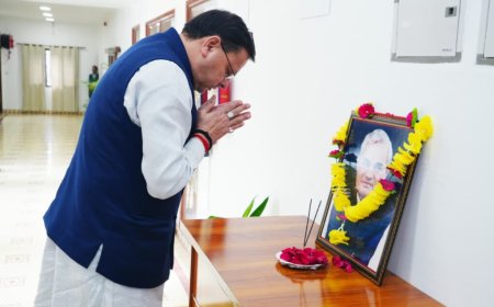 मुख्यमंत्री धामी ने अटल बिहारी वाजपेयी की पुण्यतिथि पर दी श्रद्धांजलि