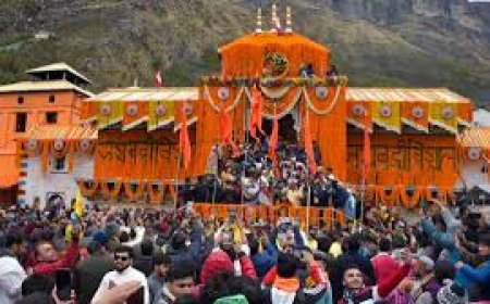 बद्रीनाथ धाम में मास्टर प्लान के खिलाफ प्रदर्शन, बाजार बंद और पुजारियों का मुंडन