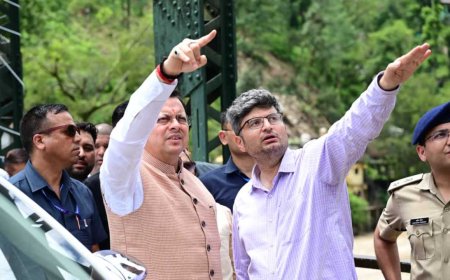 मुख्यमंत्री पुष्कर सिंह धामी ने थराली में आपदा प्रभावित क्षेत्रों का दौरा किया, राहत कार्यों में त्वरित कार्रवाई का निर्देश