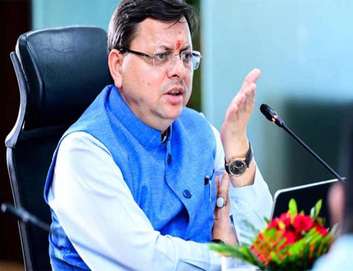 उत्तराखंड में सीएम धामी ने वीडियो कॉन्फ्रेंसिंग के जरिए अधिकारियों को सतर्क रहने का निर्देश दिया