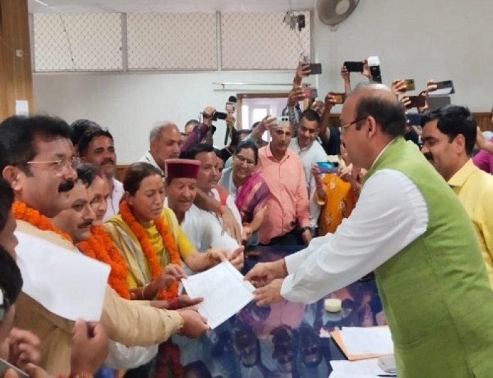 अल्मोड़ा में भाजपा का ऐतिहासिक जीत: जिला पंचायत अध्यक्ष समेत 07 प्रमुख सीटें जीतीं