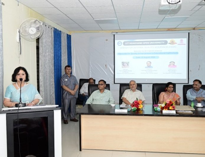 गुणवत्तापूर्ण शिक्षा: केवल अंकों से नहीं, व्यक्तित्व विकास में है शक्ति - प्रो. शुक्ला