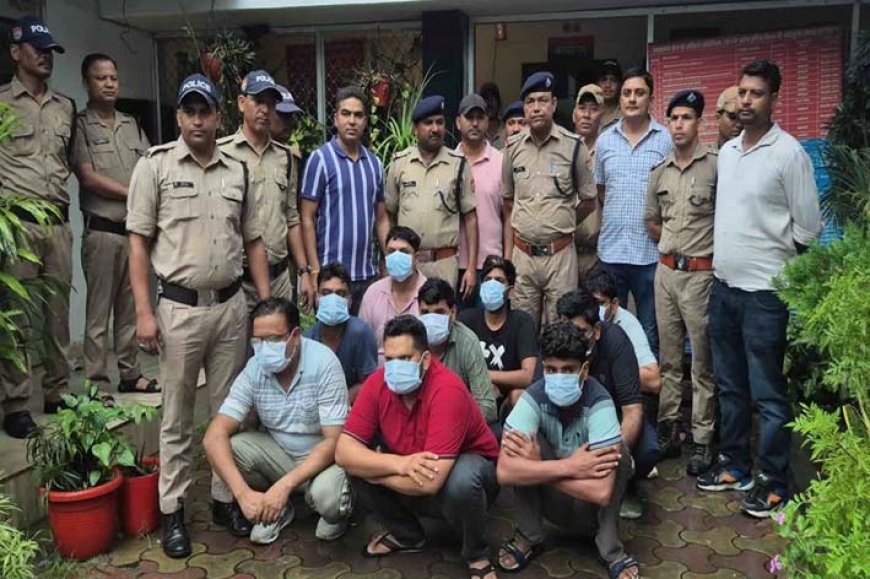 युवाओं के भविष्य से खिलवाड़ करने वाले नकल गैंग का पुलिस ने किया पर्दाफाश