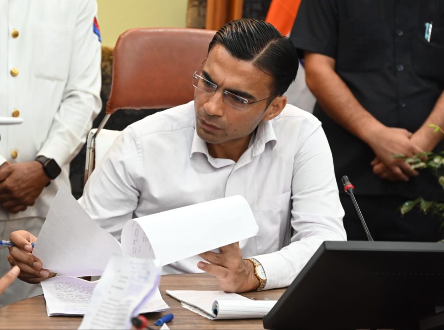 असहाय, व्यथित विधवा माला संग ऋण धोखाधड़ी मानसिक उत्पीड़न पर; केनफिन होम लि0 की शाखा हुई सील