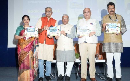 हरिवंश नारायण सिंह ने मानव रचना में पत्रकारिता पर पुस्तक का अनावरण किया