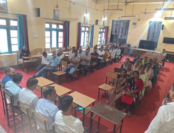 अभिभावकों और शिक्षकों की साझा पहल: शैक्षणिक सुधार की नई दिशा