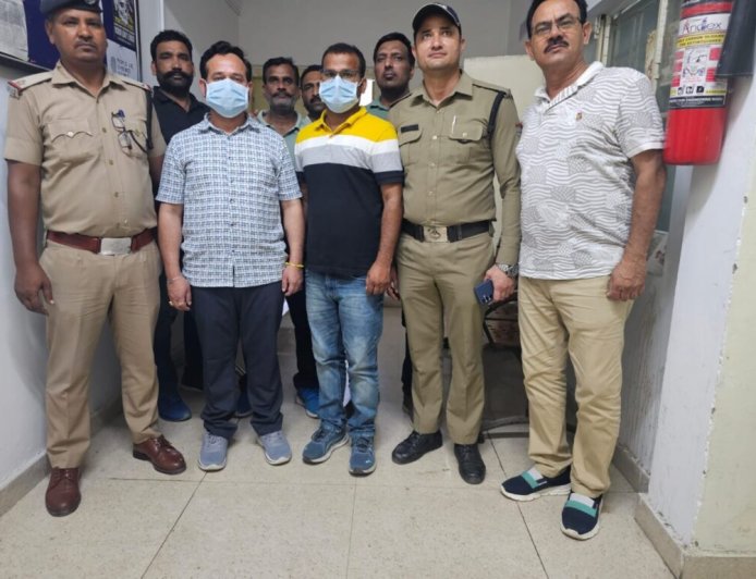 उत्तराखंड पुलिस ने नकल गिरोह का किया भंडाफोड़, दो गिरफ्तार