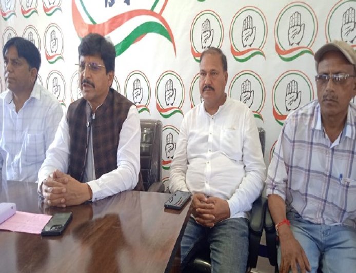 परीक्षा निरस्त की जाए, आयोग में उच्च स्तरीय जांच और कार्मिकों का परिवर्तन आवश्यक