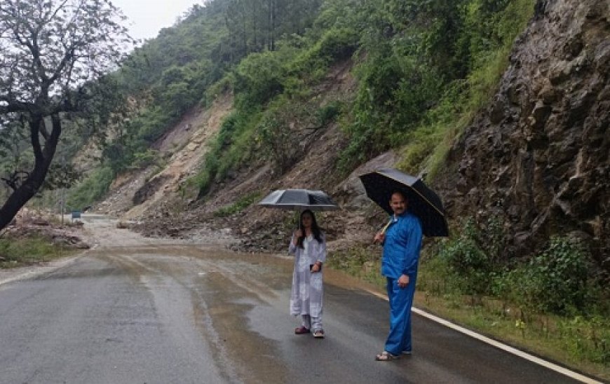 उत्तराखंड में भारी बारिश: कैंचीधाम में टीम ने लिया नुकसान की समीक्षा