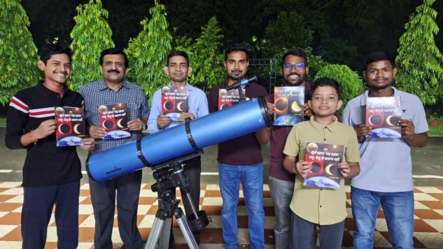 डॉ. दिनेश मिश्र ने चंद्रग्रहण के विषय में छात्रों से करी चर्चा, वैज्ञानिक जागरूकता पर दिया जोर