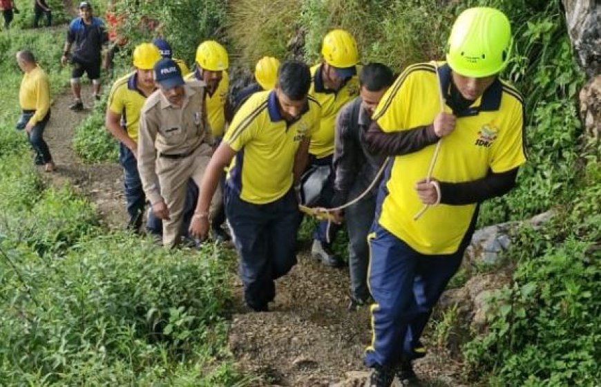 उत्तराखंड में खाई में गिरकर शिक्षक की दुखद मौत, परिजनों में मचा कोहराम