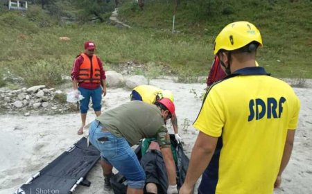 चमोली: पिंडर नदी में SDRF ने किया अज्ञात शव बरामद - एक गंभीर घटना