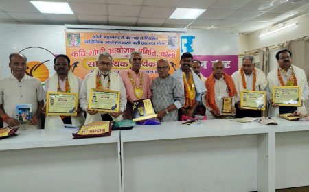 बरेली में मूर्धन्य साहित्यकार रणधीर गौड़ के ग़ज़ल संग्रह ‘पयाम-ए-इश्क़’ का लोकार्पण, यादगार कवि सम्मेलन और सम्मान समारोह भी