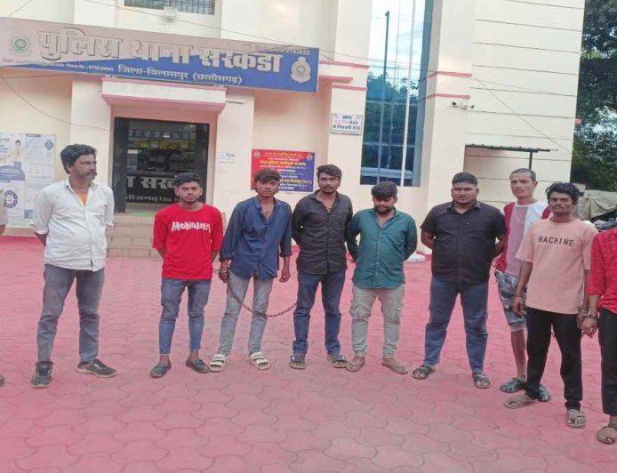 छत्तीसगढ़: शिव मंदिर में अशोभनीय हरकत, इलाके में बवाल और आगजनी, 9 लोग गिरफ्तार