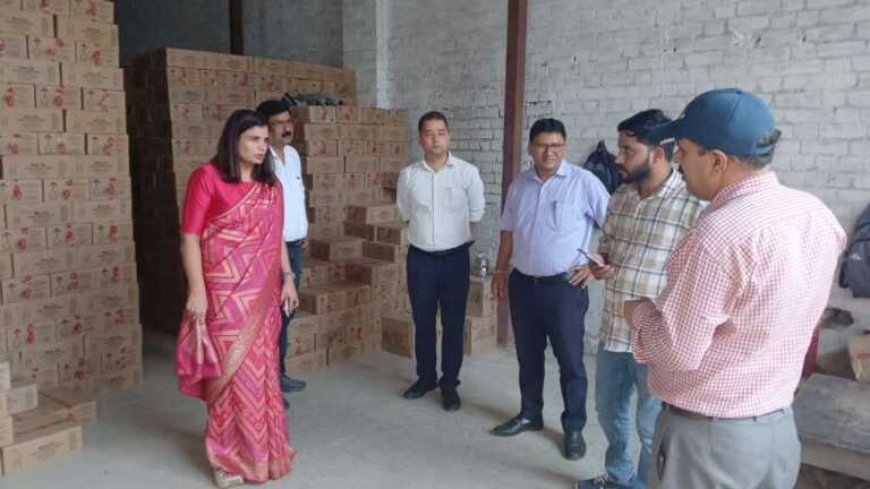 देहरादून कुँआवाला क्षेत्र में आबकारी विभाग का औचक निरीक्षण, शराब गोदामों की जांच