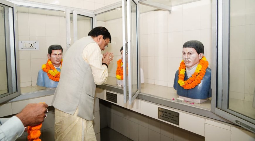मुख्यमंत्री धामी ने राज्य आन्दोलन के शहीदों को श्रद्धांजलि देते हुए बलिदान को किया याद