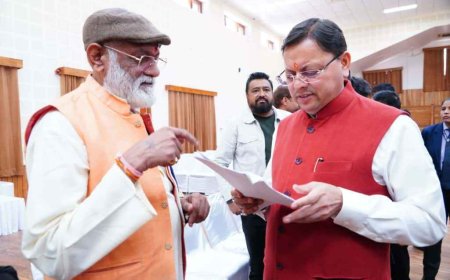 मुख्यमंत्री धामी ने जनता मिलन कार्यक्रम में सुनी जन समस्याएं