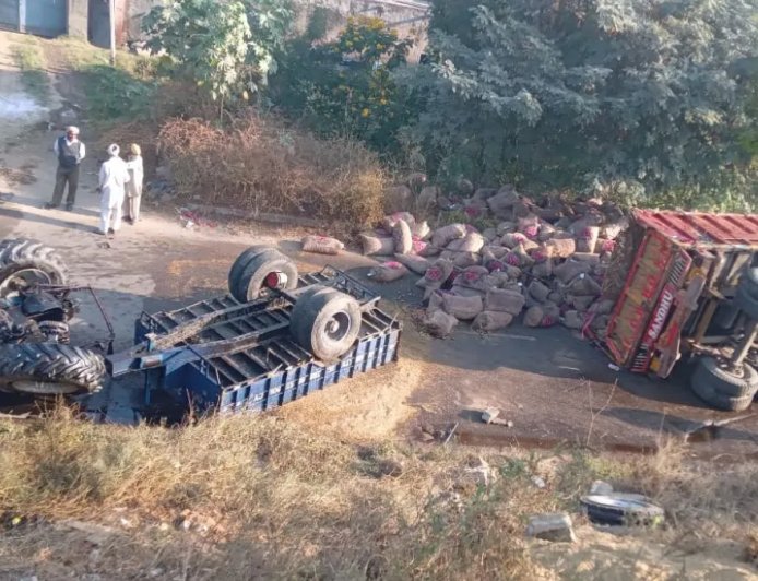 खन्ना नेशनल हाईवे पर भयानक सड़क हादसा: ट्राला और ट्रैक्टर में भिड़ंत से मची आगजनी