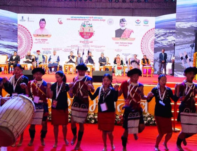 मुख्यमंत्री धामी का आदि गौरव महोत्सव में श्रद्धांजलि एवं जनजातीय विकास योजनाओं की घोषणा